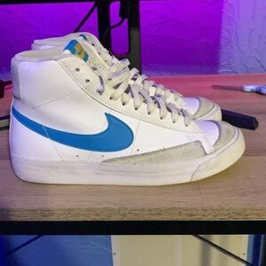 Nike Blazers Mid 77